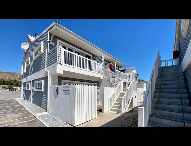 2 BEDROOM APARTMENT FOR SALE IN ELANDS BAY